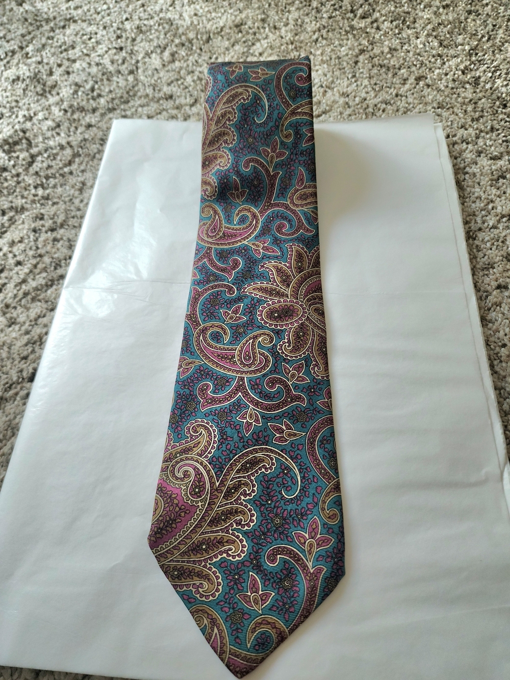 Marcus Neiman Marcus Collection Silk Paisley Tie Handmade USA Blue Purple 3.75"